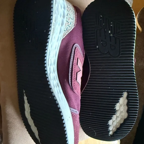 Women's New Balance Fresh Foam X70 V1 Sneaker - Picture 3 of 4